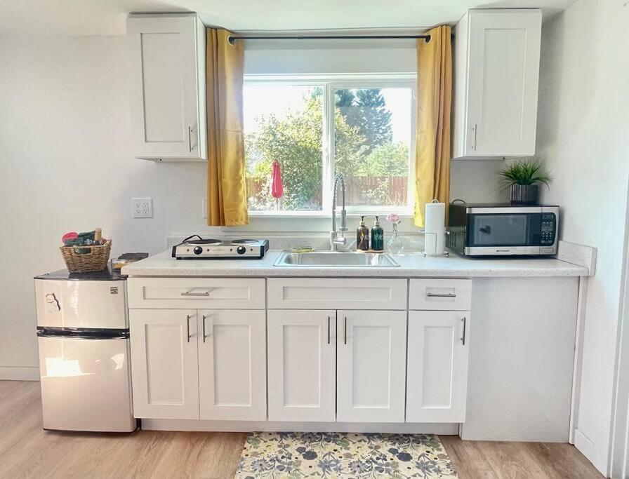 New Private Tiny Home Near Greenlake/Lightrail/I-5 ซีแอตเทิล ภายนอก รูปภาพ